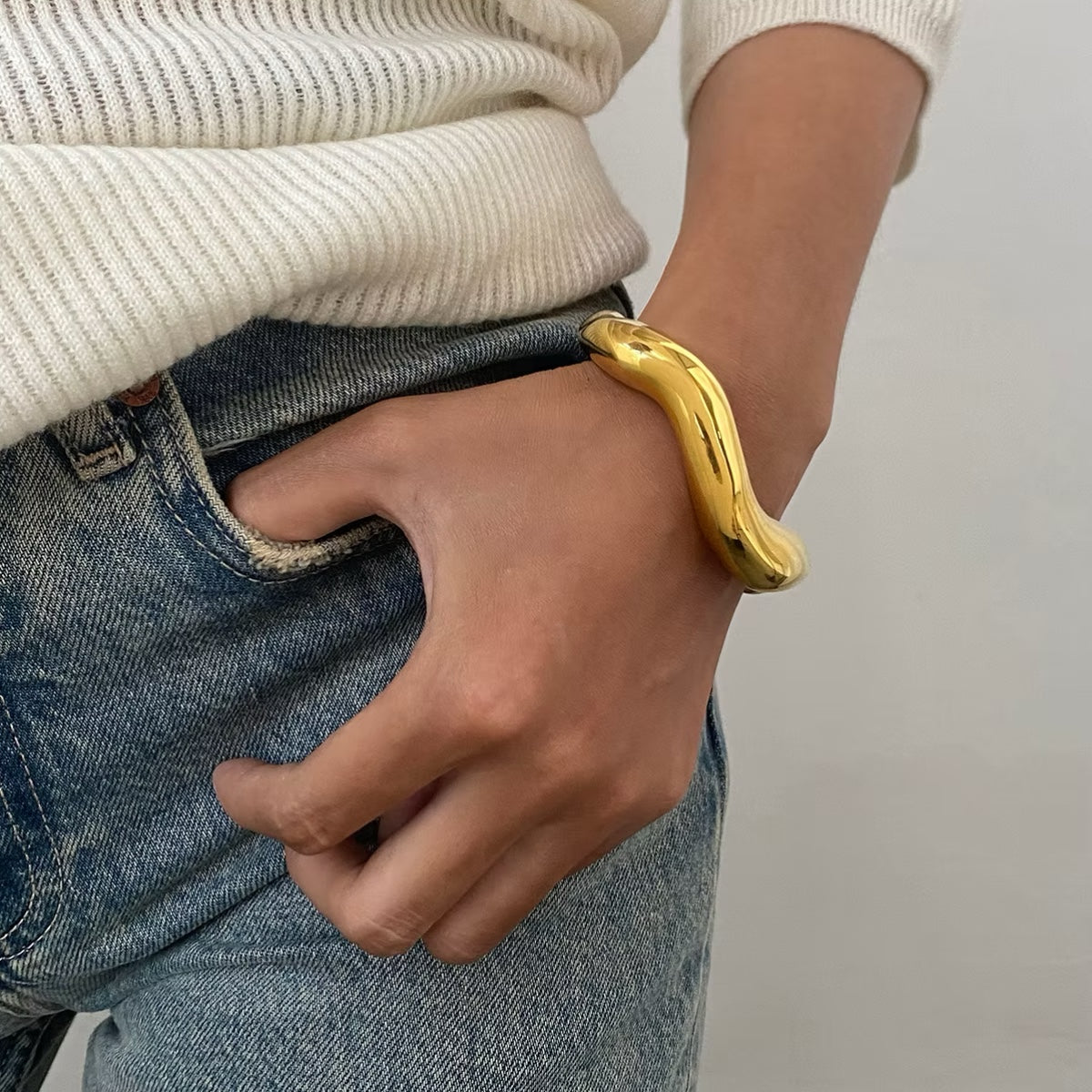Venus Cuff