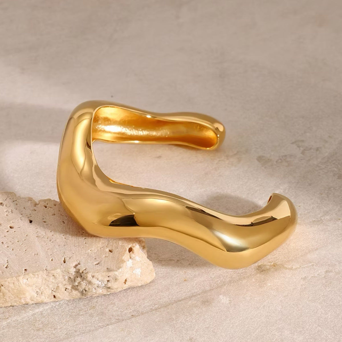 Venus Cuff