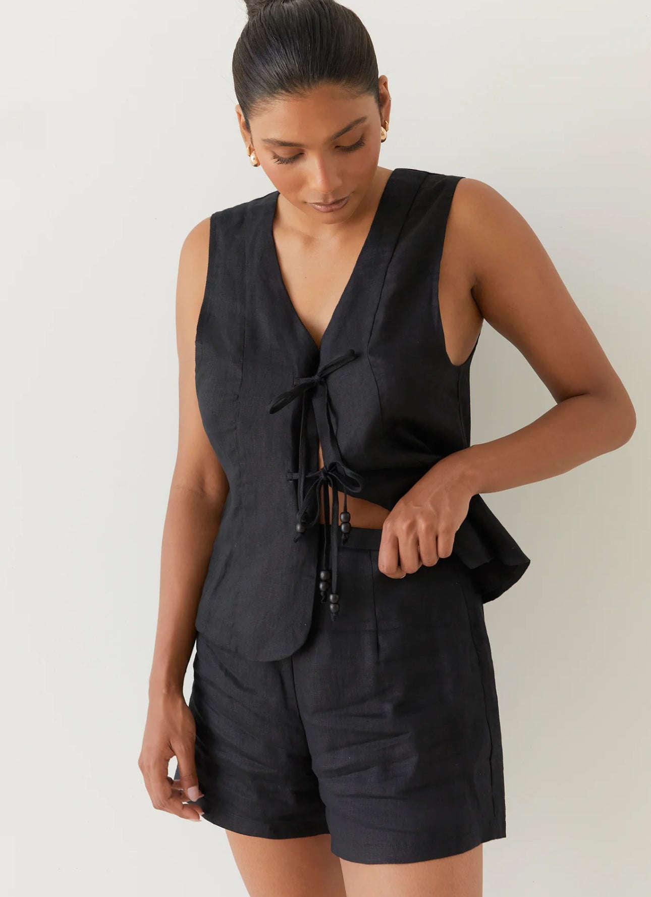 Mimi Black Linen Short