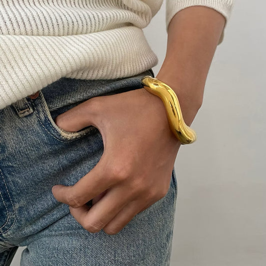 Venus Cuff